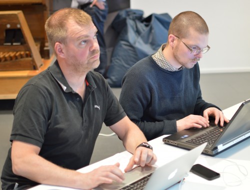 Erik & Erik extraherar SEAD data som GIS-lager (Foto: Henrik Löwenhamn)